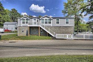 213 Maple Ave, Oakdale, PA 15071