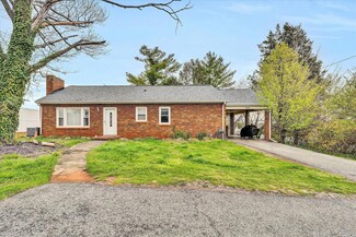 135 Hillcrest Dr, Rocky Mount, VA 24151
