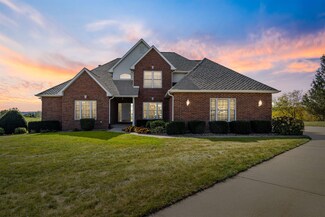 2168 Clover Ln, Dubuque, IA 52002