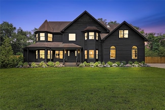 334 Noyack Rd, Southampton, NY 11968