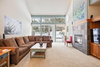 1421 Highland View Loop, Redmond, OR 97756