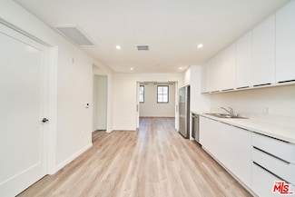 951 S Wilton Place Unit 204, Los Angeles, CA 90019
