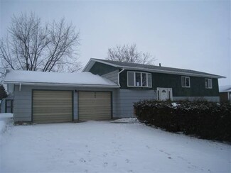 209 S 7th St, Abbotsford, WI 54405