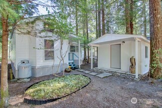 205 3 Big River Blvd E, Deming, WA 98244