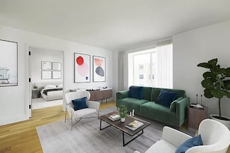 101 E 10th St Unit 2-D, New York, NY 10003