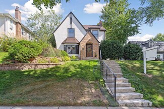 5233 16th Ave S, Minneapolis, MN 55417