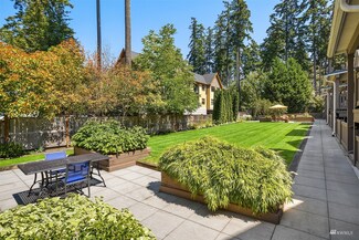 284 Madrona Way NE Unit 212, Bainbridge Island, WA 98110
