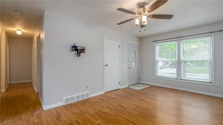 4207 Morton Ave, Des Moines, IA 50317