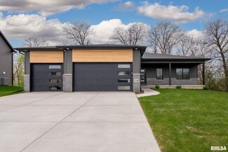 6768 Saint Marie Ct, Bettendorf, IA 52722