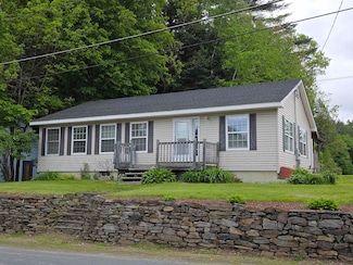 5 Church St, North Springfield, VT 05150