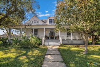 141 N Range St, Yorktown, TX 78164