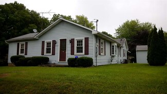 402 S Massachusetts Ave, Matthews, IN 46957