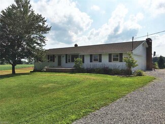 7425 Rochester Rd, East Rochester, OH 44625