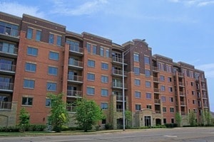 77 N Wolf Rd Unit 612, Northlake, IL 60164