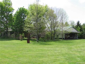 141 Bear Rd, Cowlesville, NY 14037