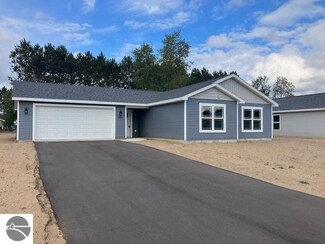 2650 Plover Dr, Traverse City, MI 49685