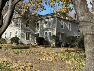 14 Quassuk Rd Unit 14, Woodbury, CT 06798