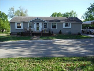205 E 5th St, Freeman, MO 64746