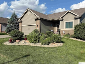 8215 S 107th St, La Vista, NE 68128