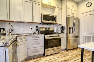 70 Park Ave Unit 7 (4R), Hoboken, NJ 07030