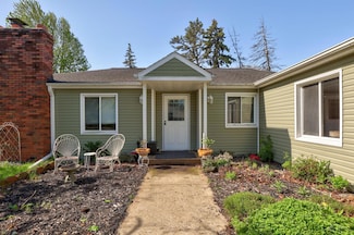 5935 Mackinaw Rd, Saginaw, MI 48604