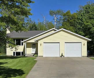 1714 Grotte Ave NE, Bemidji, MN 56601