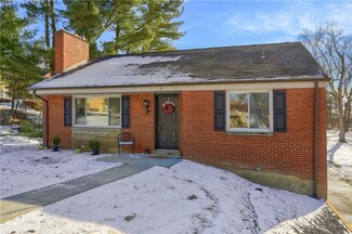5 Felix Dr, Pittsburgh, PA 15236