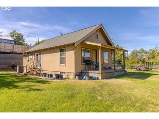1125 Main St, Arlington, OR 97812