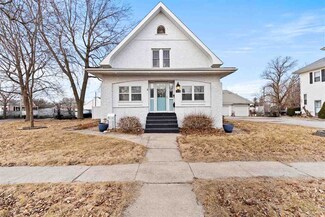 272 W Main St, Marengo, IA 52301