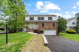 43 Elizabeth St, Bloomingdale, NJ 07403