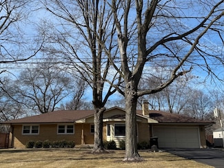 53 Oakwood Dr, Oswego, IL 60543