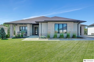 9685 Topher Blvd, Lincoln, NE 68526