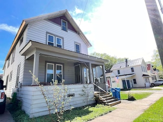 131 W Arch St, Marquette, MI 49855