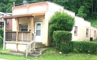 2703 Chesterfield Ave, Charleston, WV 25304