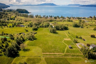4055 Sunny Hill Ln, Lummi Island, WA 98262