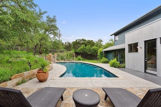 5308 Great Divide Dr, Bee Cave, TX 78738
