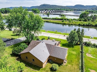 24314 2nd St, Trempealeau, WI 54661