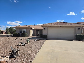 924 E Saguaro Dr, Pearce, AZ 85625