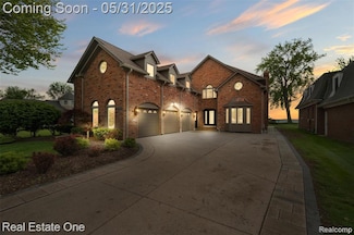 48556 Harbor Dr, Chesterfield, MI 48047