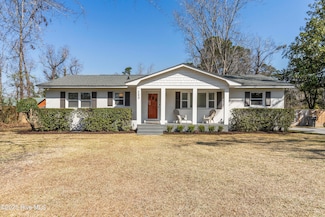 233 Jamaica Dr, Wilmington, NC 28401
