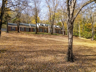 4353 Chickering Ln, Nashville, TN 37215