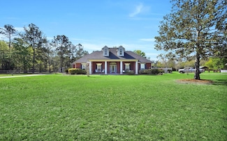4556 Raintree Dr, MacClenny, FL 32063