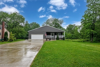 308 Stratford Ave, Wadsworth, OH 44281