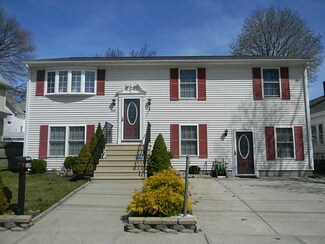 129 Emmett St, Central Falls, RI 02863