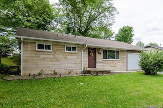 102 Lockwood St, Salem, IN 47167