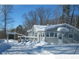 1373 Autumn Ln, Bovey, MN 55709