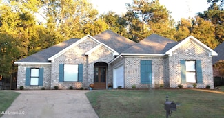 572 Turtle Ln, Brandon, MS 39047