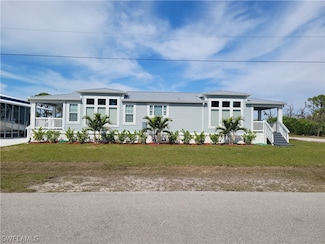 8697 Yukon Ct, Saint James City, FL 33956