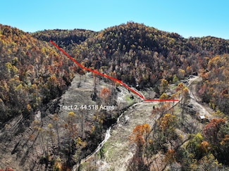 9996 Little Doe Creek Rd, Irvine, KY 40336