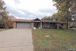 333 E Maple St, Scott City, MO 63780